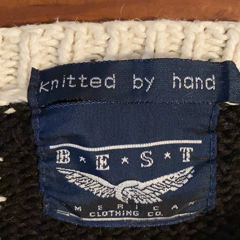 Beautiful Hand Knitted Sweater - Picture 2 of 9